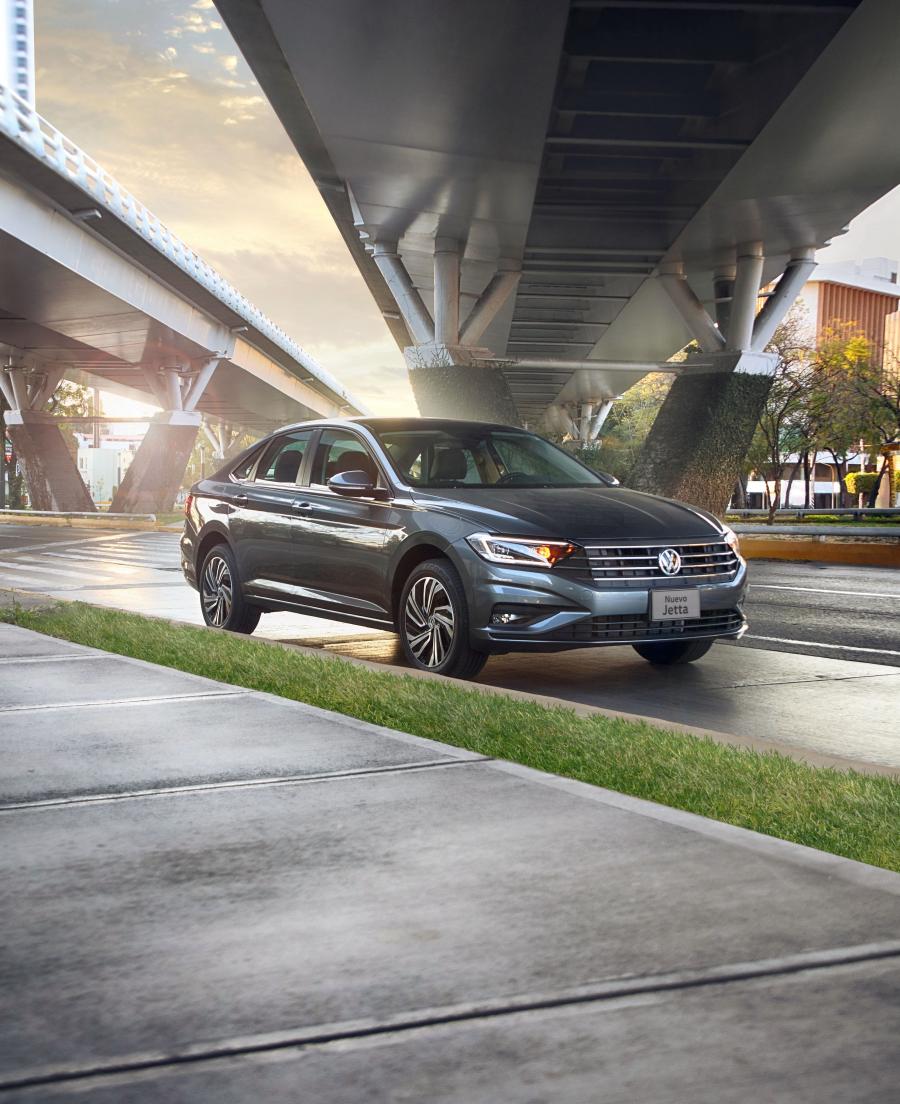  Volkswagen Jetta 2018 года  (MX) (фото 4 из 30)
